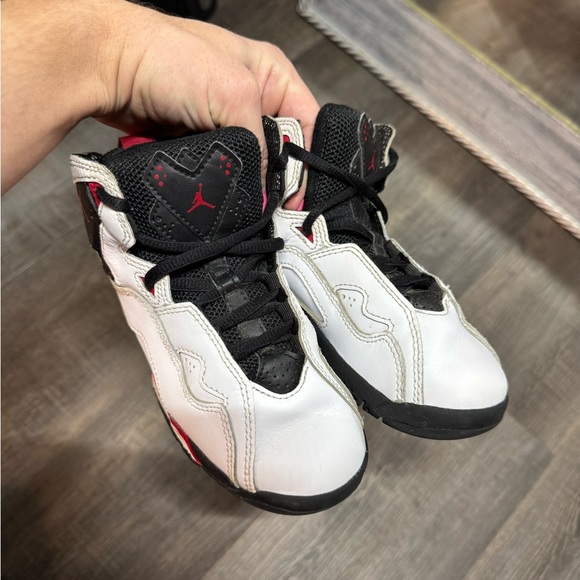 kids' Jordan True Flight "White / Varsity Red" sneakers - Picture 2 of 5